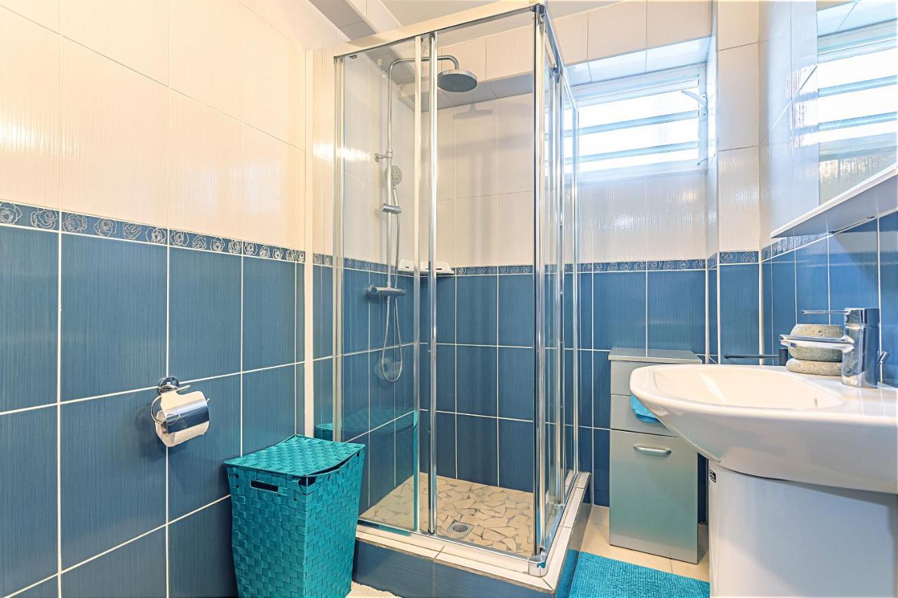 Chez Gerty Et Jocelyn Apartment Льо Мул Екстериор снимка