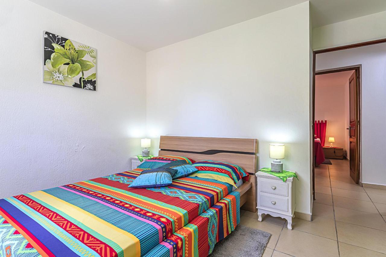 Chez Gerty Et Jocelyn Apartment Льо Мул Екстериор снимка