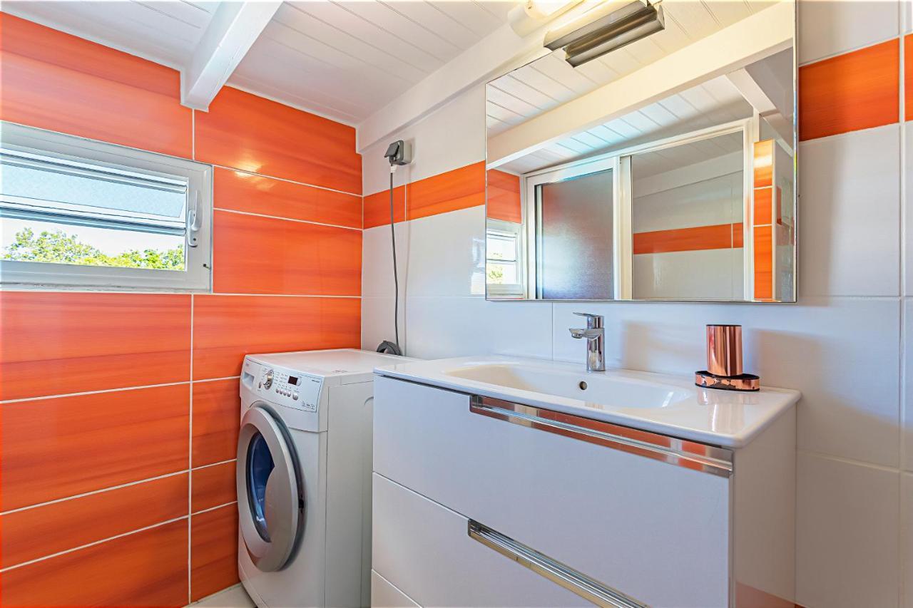 Chez Gerty Et Jocelyn Apartment Льо Мул Екстериор снимка